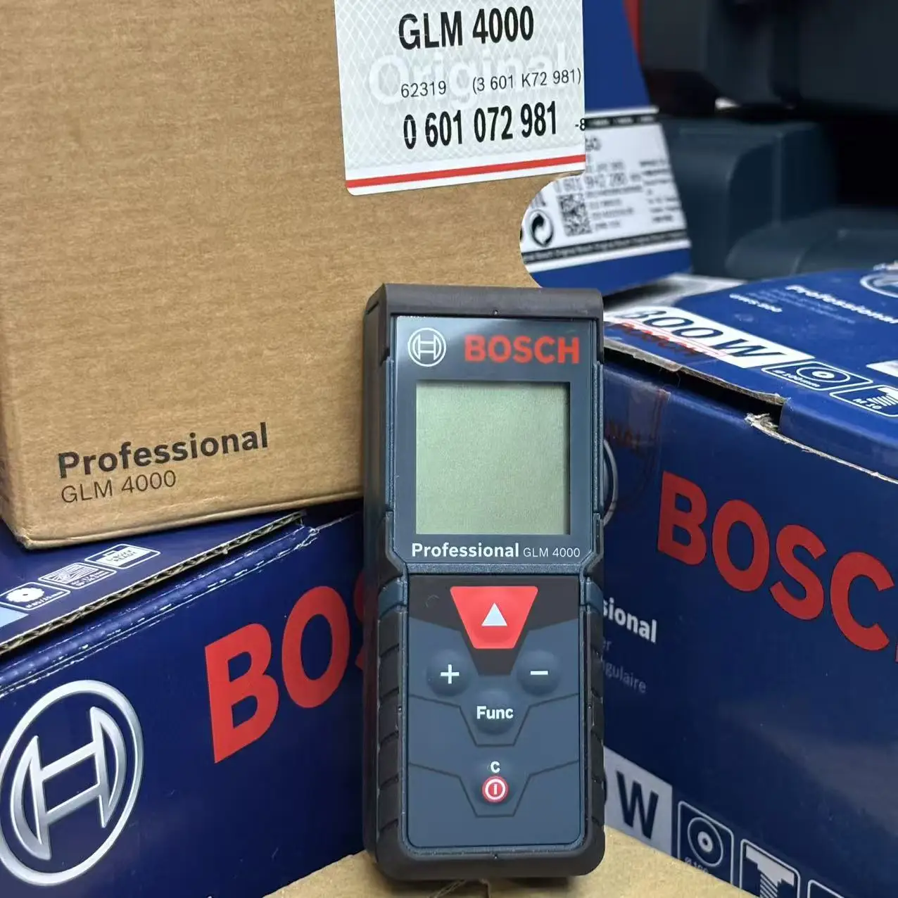 BOSCH GLM 4000 Laser Range Fin - огляд і ціна Test Instruments